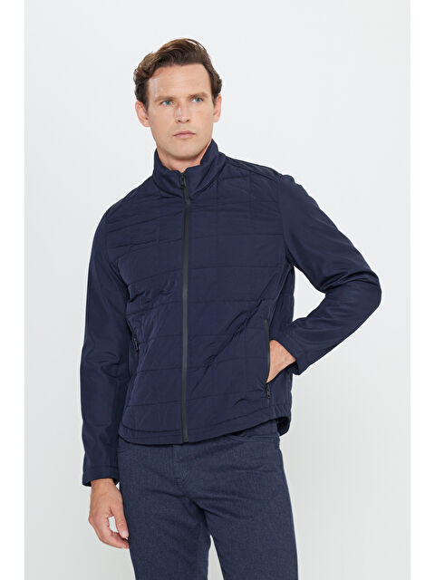 Altınyıldız Classics Erkek Lacivert Standart Fit Normal Kesim Dik Yaka Desenli Kapitone Mont - S000403203-21164