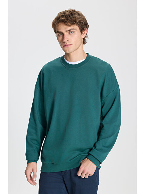AC&Co / Altınyıldız Classics Erkek Koyu Yeşil Oversize Bol Kesim 3 İplik Bisiklet Yaka Pamuklu Sweatshirt - S000394409-19416