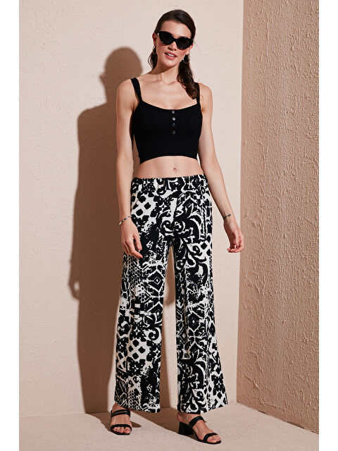 Lela Desenli Standart Fit Yüksek Bel Geniş Paça Pantolon 5869019 - S000346518-19351