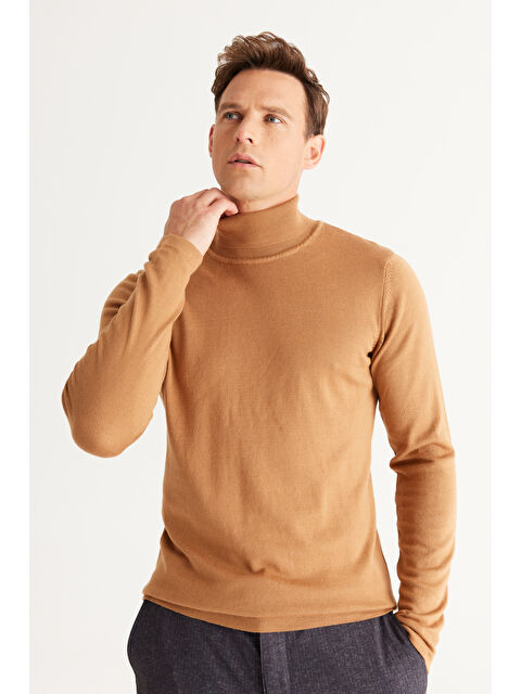 AC&Co / Altınyıldız Classics Erkek Vizon Standart Fit Normal Kesim Tam Balıkçı Yaka Triko Kazak - S000394397-26429