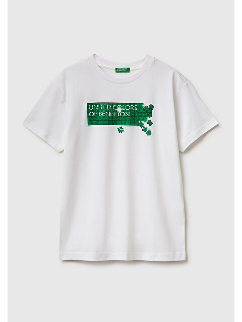 United Colors Of Benetton Erkek Çocuk Beyaz Önü Logo Baskılı Bisiklet Yaka T-Shirt