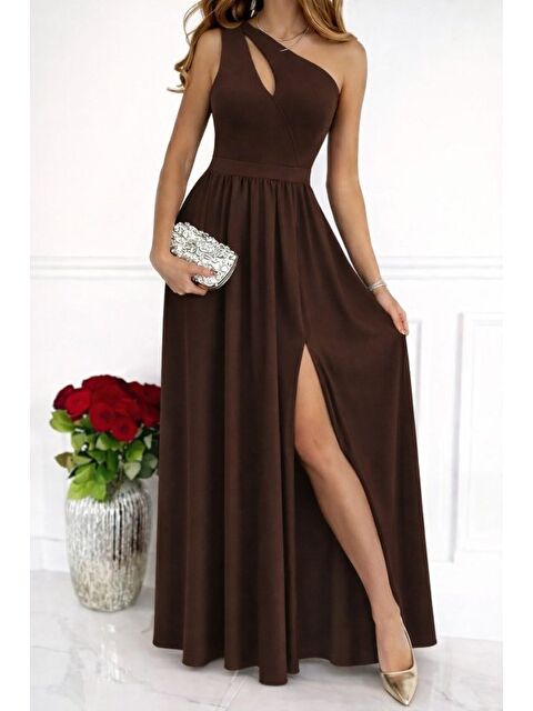 Jane's Kadın Omuzlardan Açık Asimetrik Yaka Detaylı Yırtmaçlı Maksi Boy Janjan Krep Elbise