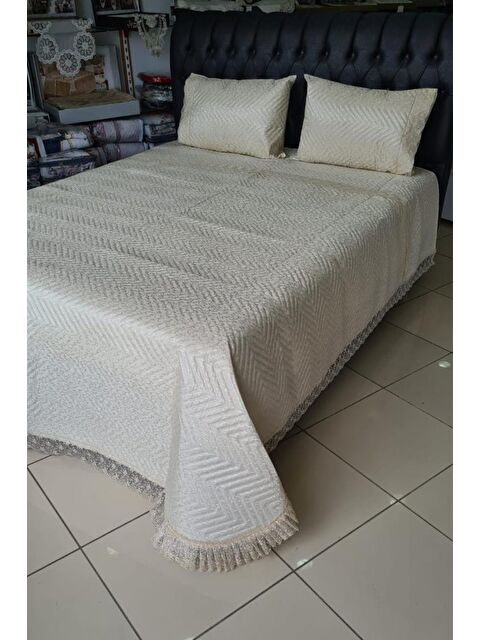 Çeyiz Diyarı Carilla Kapitoneli Fransız Güpürlü Yatak Örtüsü Cappucino - S000496503-19413