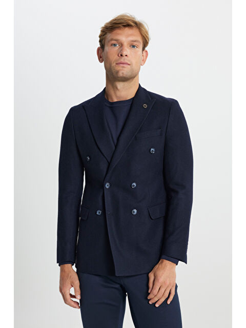 Altınyıldız Classics Erkek Lacivert Yünlü Slim Fit Dar Kesim Kırlangıç Yaka Kapak Cepli Blazer Ceket