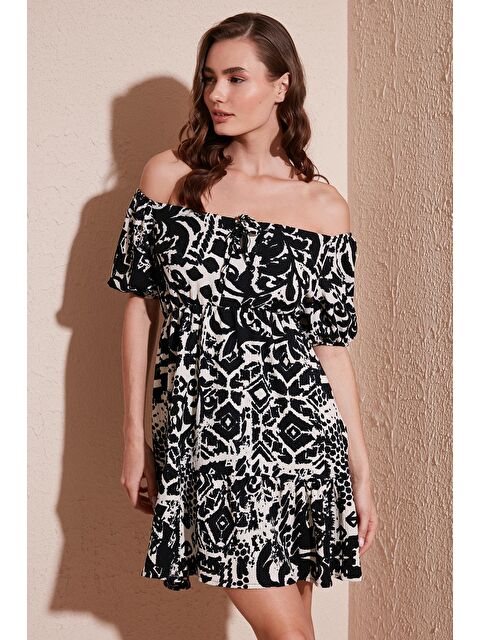 Lela Desenli Slim Fit Önden Bağlamalı Mini Elbise 5865728 - S000145680-19351