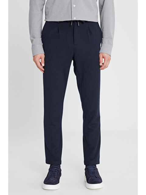 Altınyıldız Classics Erkek Lacivert 360 Her Yöne Esneyen Slim Fit Dar Kesim Beli Bağlamalı Armürlü Casual Pantolon