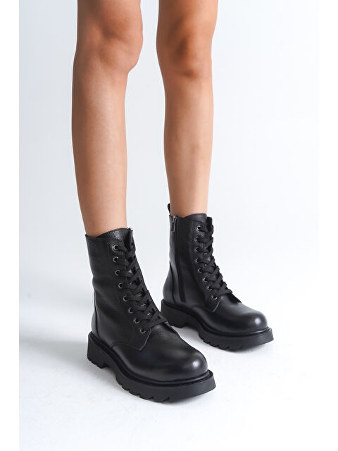 Capone Outfitters Bağcıklı Hakiki Deri Kadın Bot - S000276240-19351