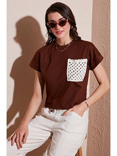 Lela Pamuklu Tek Cepli Regular Fit Bisiklet Yaka T Shirt 5865818 - S000346529-18645