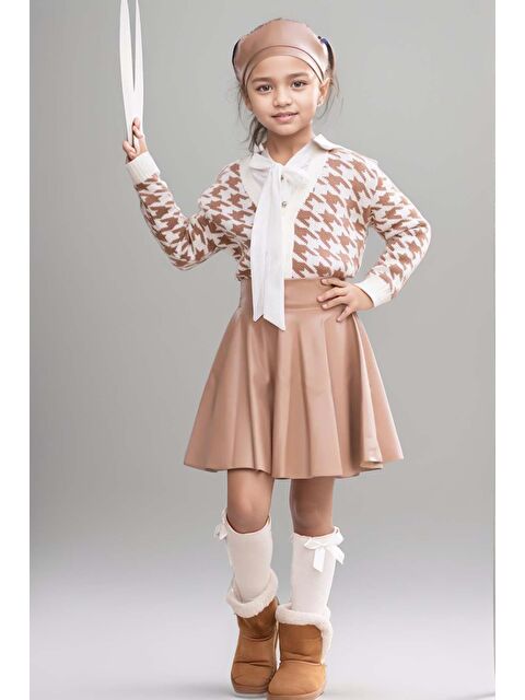 Riccotarz Kız Çocuk Yakadan Bağlamalı Gömlek Triko Hırka Kahverengi Deri Etekli Takım - S000293746-19413