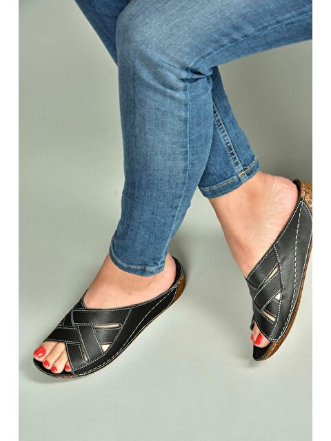 Fox Shoes Siyah Kadın Terlik U5551234 - S000401170-19351