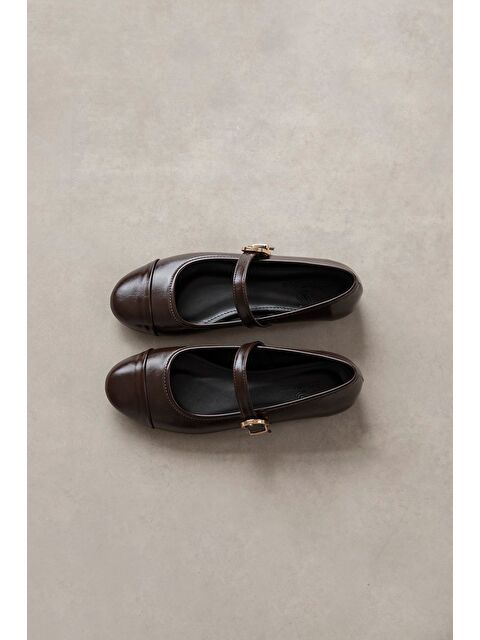 Straswans Asta Kadın Kemer Detay Kırışık Deri Babet Kahve