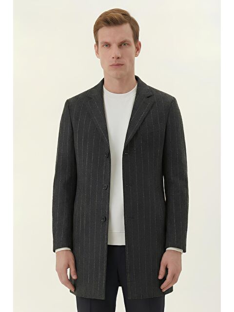Sabri Özel Giotelli Gri Regular Fit Yünlü Mono Yaka Çizgili Kaşe Kaban