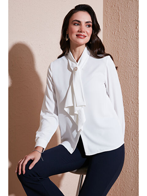 Lela Standart Fit Taşlı Düğmeli Fularlı Yaka Uzun Kollu Kadın Gömlek 611Go00333 - S000345675-19965