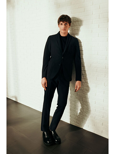 Altınyıldız Classics Erkek Lacivert Slim Fit Dar Kesim Kırlangıç Yaka Torba Cepli Esnek Takım Elbise