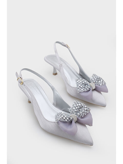 Capone Outfitters Nikolia Taşlı Fiyonklu Sivri Burunlu Saten Orta Topuklu Kadın Ayakkabı