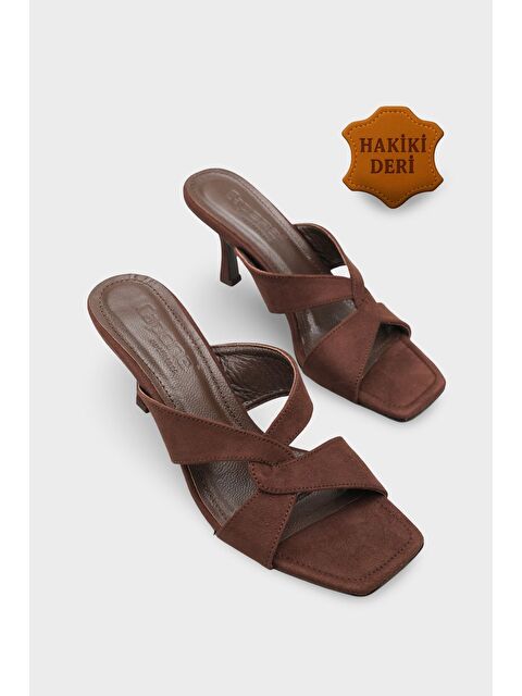 Capone Outfitters Sissy Hakiki Deri Astarlı Küt Burunlu Çapraz Bantlı Orta Topuklu Kadın Terlik - S000530342-37498