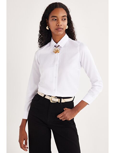 TUDORS Kadın Slim Fit Dar Kesim Vücuda Oturan Uzun Kollu Beyaz Basic Gömlek - S000521790-20063