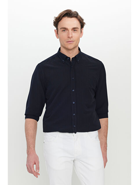 Altınyıldız Classics Erkek Lacivert Slim Fit Dar Kesim Düğmeli Yaka Armürlü Gofre Desenli Gömlek