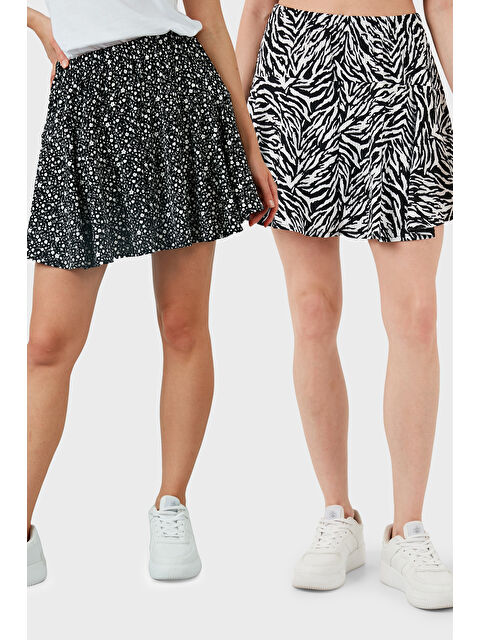 Lela Desenli Beli Lastikli Slim Fit Mini 2'li Paket Kadın Şort Etek 5864024S2 - S000385509-37424