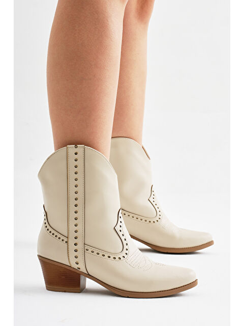 TONNY BLACK Kadın Bej Cilt Termo Taban Sivri Burunlu Nakışlı Western Kovboy Bot - S000286408-29737