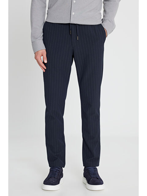 Altınyıldız Classics Erkek Lacivert Yumuşak Dokulu Slim Fit Beli Bağlamalı Yan Cepli Gofre Desenli Pantolon