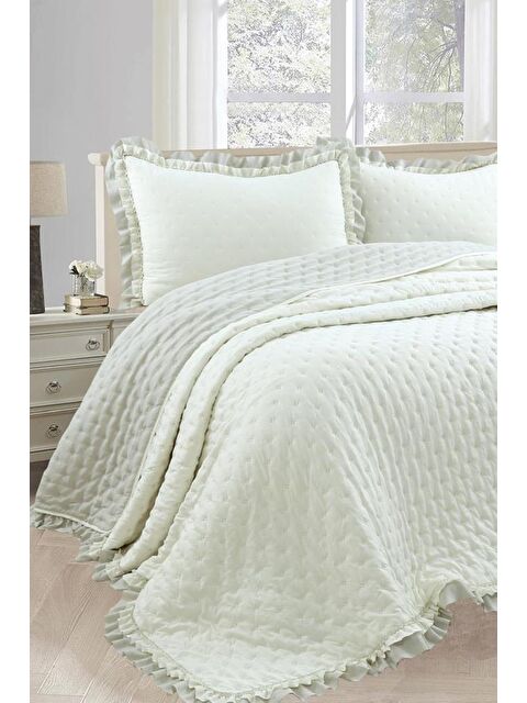 Çeyiz Diyarı Lamina Fırfırlı Elyaf Dolgulu Çift Kişilik 240x260 Cm Yatak Örtüsü Krem - S000494987-19966
