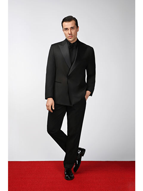 Kiğılı Oversize Ekstra Rahat Kalıp Sivri Yaka Kruvaze Smokin & Damatlık