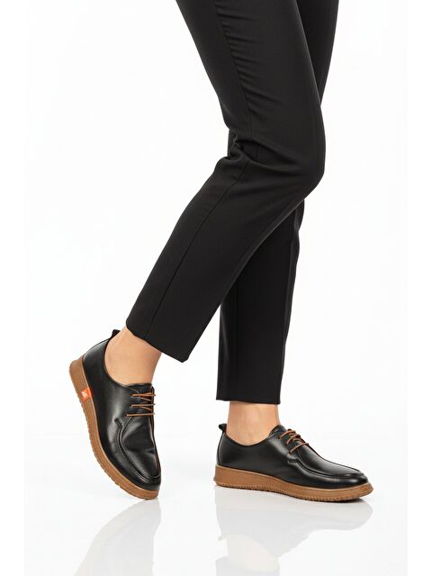 Ayakmod Siyah Hakiki Deri Kadın Casual Ayakkabı 2005 Z