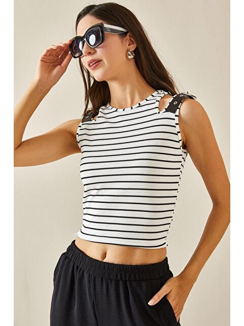 Xhan Beyaz Çizgili Aksesuar Detaylı Askılı Bluz 5YXK2-48672-01 - S000229758-20063