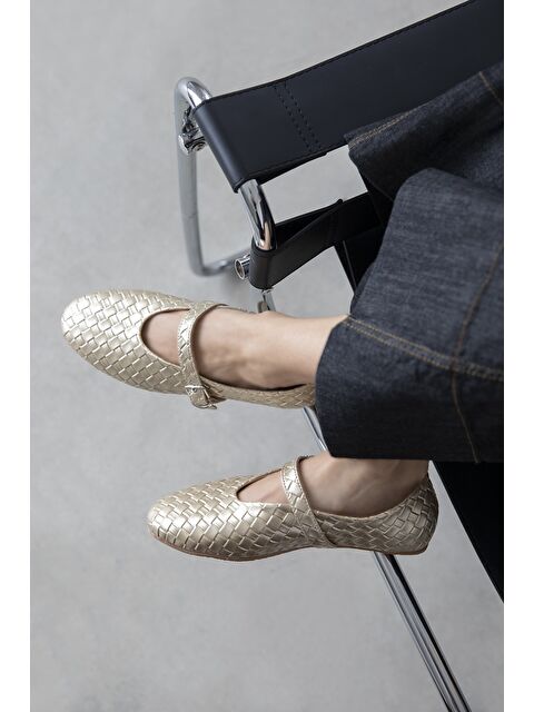 Straswans Jun Kadın Örgü Detay Deri Babet Altın