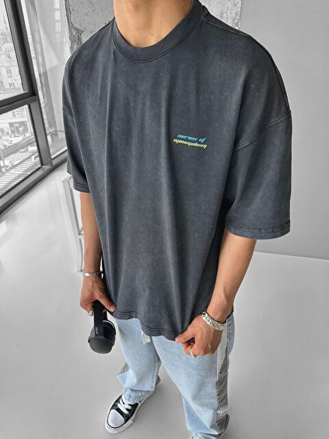 Abluka Online Erkek Oversize Yıkamalı 'Series Of Minimalism' Baskılı Tişört Antrasit - S000236545-29666