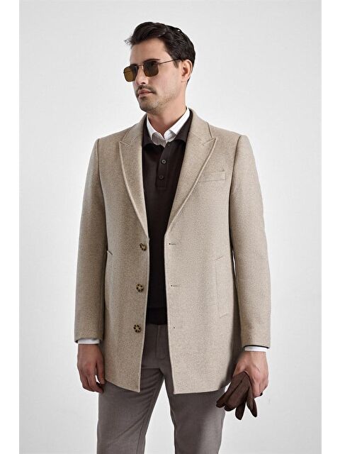 Süvari Bej Slim Sivri Yaka Düz Yan Cepli Düğmeli Dolgusuz Standart Kaban