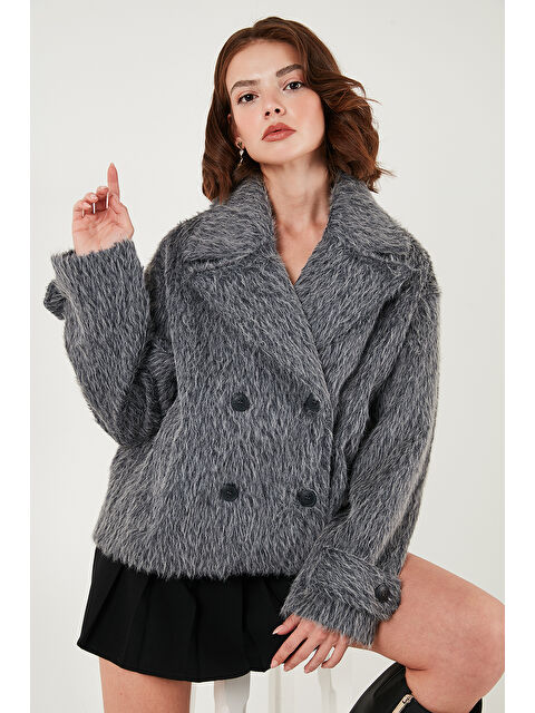 Lela Oversize Kruvaze Yaka Yumuşak Tüylü Düğmeli Astarlı Mont 6839659 - S000485301-29666