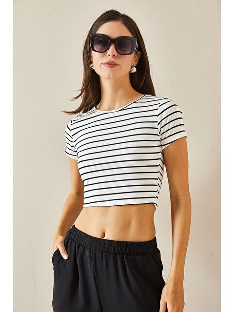 Xhan Beyaz Sırt Dekolteli Aksesuarlı Crop Bluz 5YXK2-48670-01 - S000229760-20063