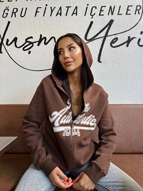 Hazelin Kadın Kahverengi Baskılı Kapüşonlu Fermuarlı Oversize Sweatshirt HZL24W ZK12741 - S000268014-19413