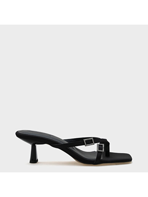 Capone Outfitters Milena Küt Burunlu Orta Topuklu Çift Taşlı Tokalı Saten Kadın Terlik - S000514251-19351