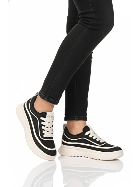 Guja Siyah Bağcıklı Hafif Casual Ayakkabı 26Y373 G