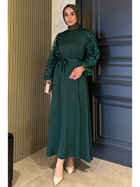 Julude Kolları Güpürlü Bel Kuşaklı Tesettür Saten Abiye Elbise - S000386602-18709