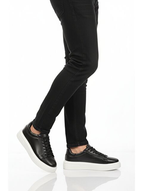 Ayakmod Siyah Beyaz Bağcıklı Hafif Esnek Erkek Casual Ayakkabı 554 M