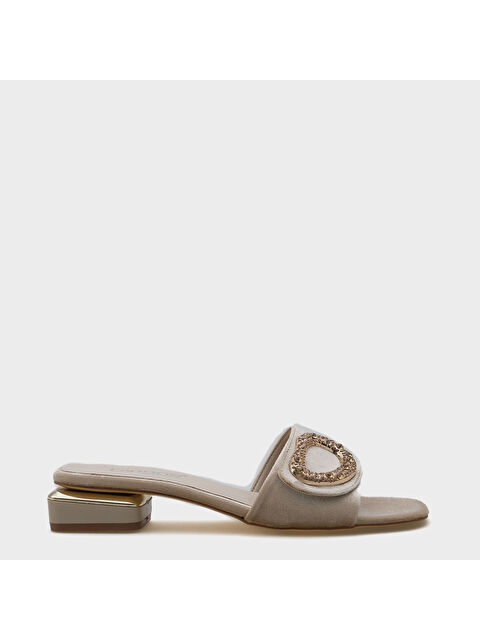 Capone Outfitters Malva Yuvarlak Küt Burunlu Taşlı Tokalı Kadın Kısa Topuklu Terlik - S000514252-19928