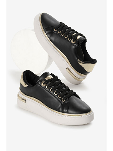 TONNY BLACK Kadın Siyah Kalın Poli Taban Altın Detaylı Bağcıklı Spor Ayakkabı - S000493928-19351