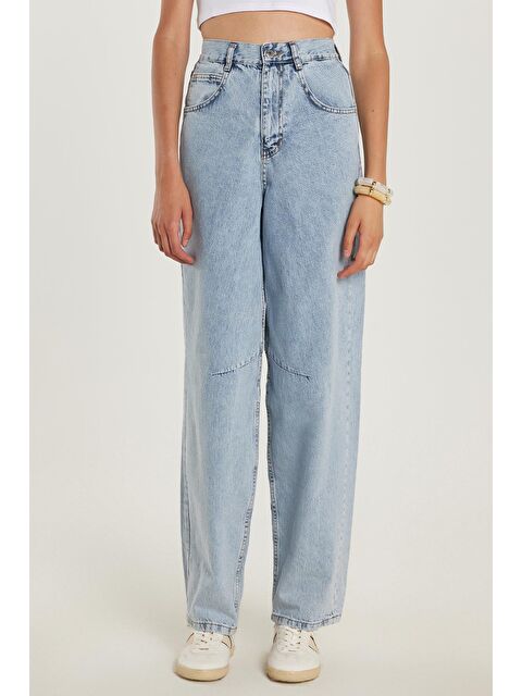 TUDORS Kadın Regular Fit Tokalı Geniş Paça Baggy Mavi Jean Jean Pantolon - S000521830-17437