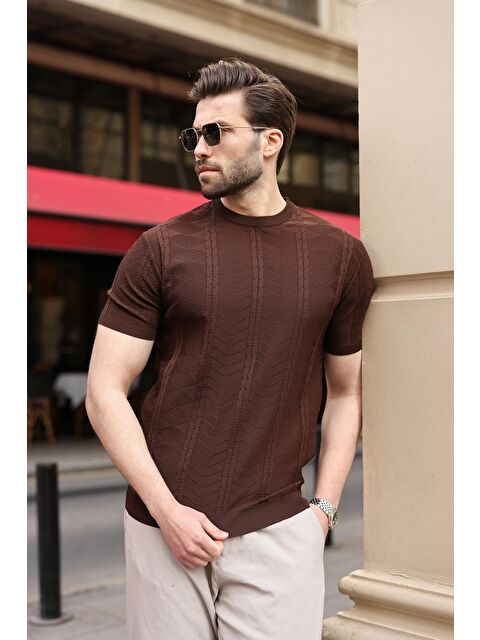 Madmext Kahverengi Bisiklet Yaka Slim Fit Triko Erkek Tişört E7466