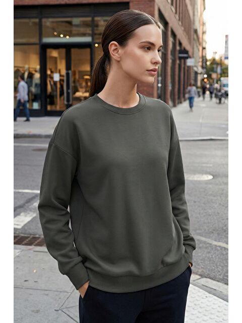Tommylife Haki Basic O Yaka Oversize Kadın Sweatshirt - 97053 - S000508352-18547