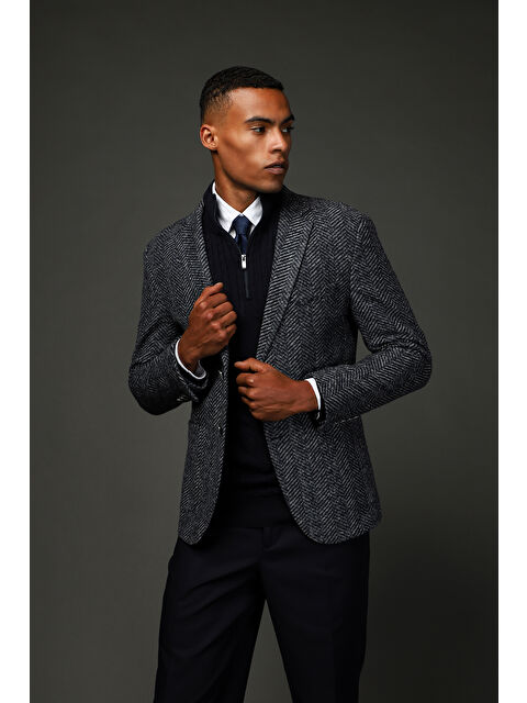Kiğılı Slim Fit Dar Kesim Yünlü Balıksırtı Spor İtalyan Ceket