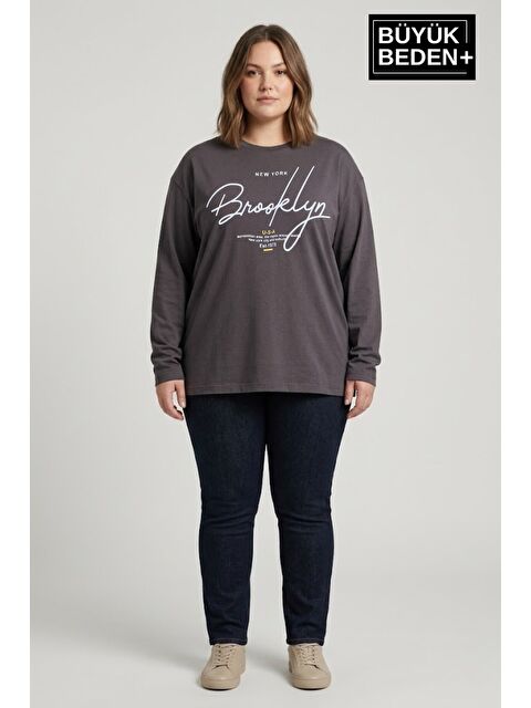 Süperlife Kadın Büyük Beden El Yazılı Brooklyn Baskılı 2 İplik Bisiklet Yaka Tişört SPR26BTSK942-6