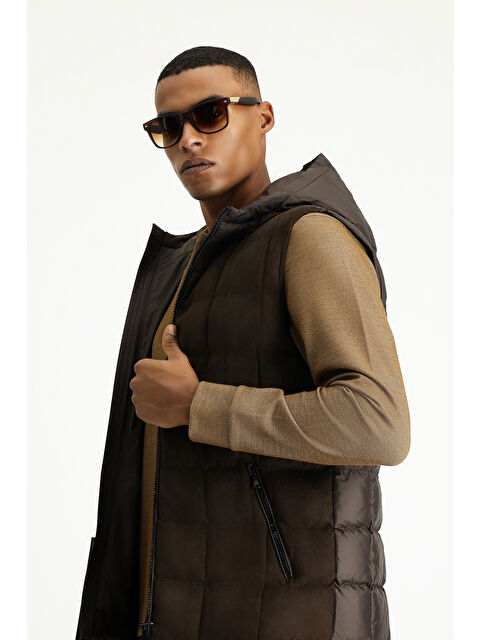 Kiğılı Slim Fit Dar Kesim Kapüşonlu Spor Yelek