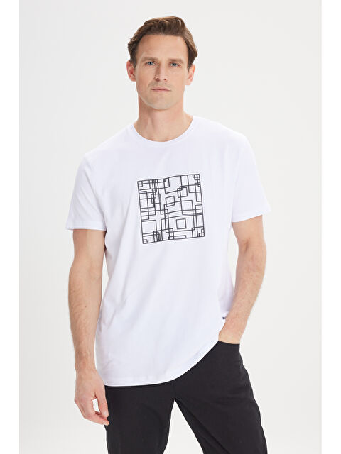 Altınyıldız Classics Erkek Beyaz Slim Fit Dar Kesim Pamuklu Esnek Baskılı Bisiklet Yaka Tişört - S000419640-20063
