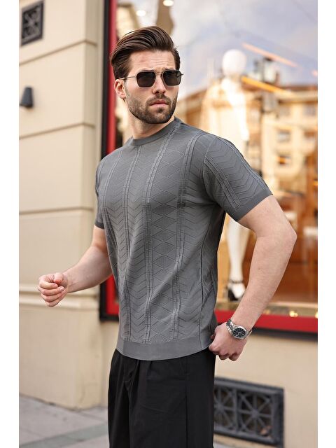 Madmext Antrasit Bisiklet Yaka Slim Fit Triko Erkek Tişört E7466