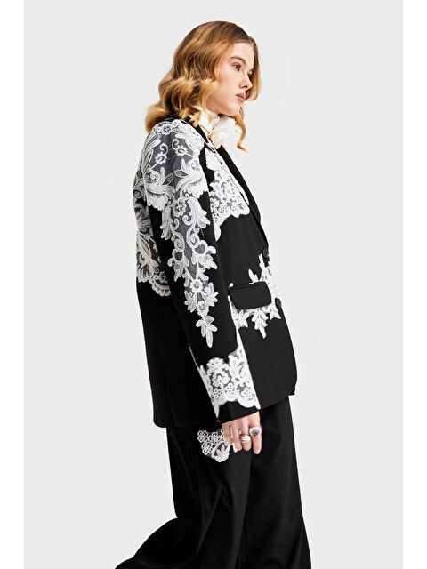 It's Basic Kadın Siyah Renk Dantelli Kruvaze Tasarım Ceket - S000339314-19351